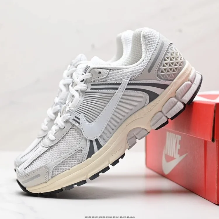 Nike Zoom Vomero 5 SP