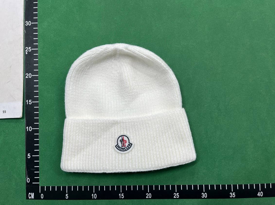 CAPS DENIM TEARS & MONCLER BEANIE