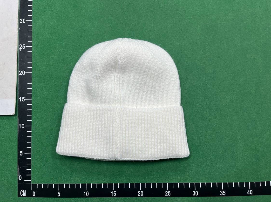 CAPS DENIM TEARS & MONCLER BEANIE