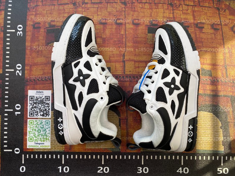 LOUIS VUITTON SNESKER