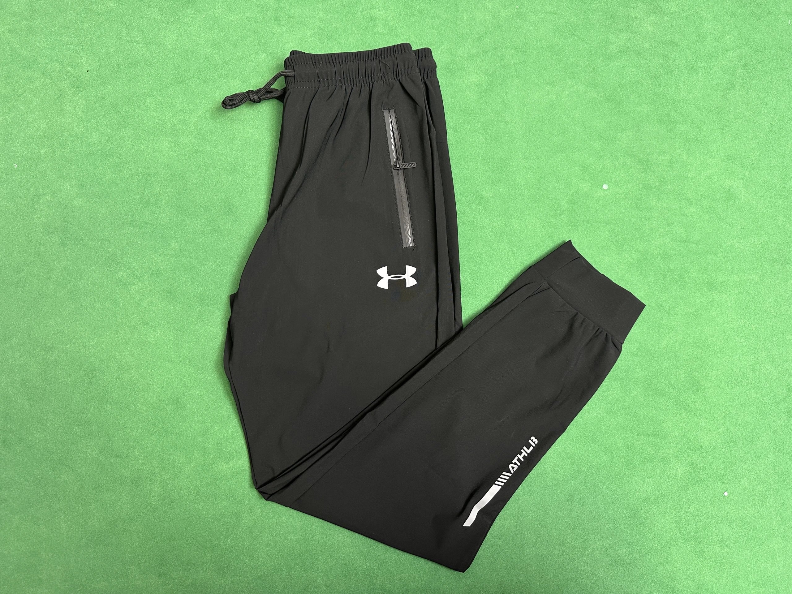 Nike/Under Armor short T-shirt 