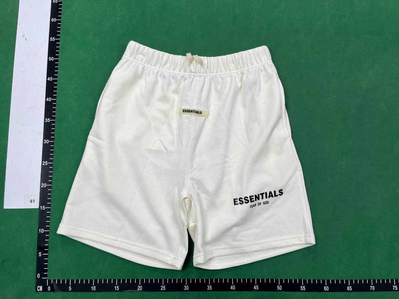 ESSENTIALS SHORTS
