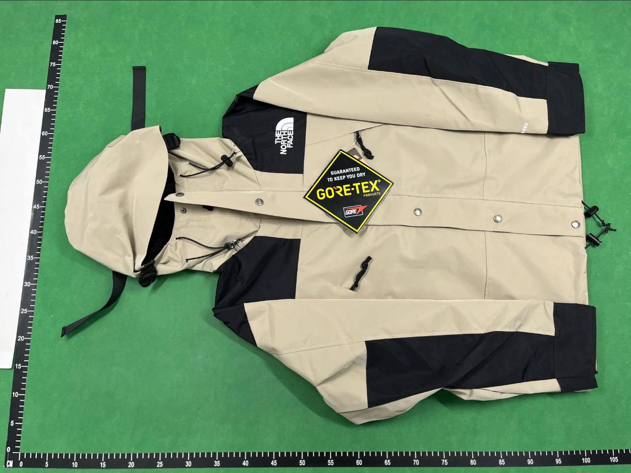  THE NORTH FACE Jacket
