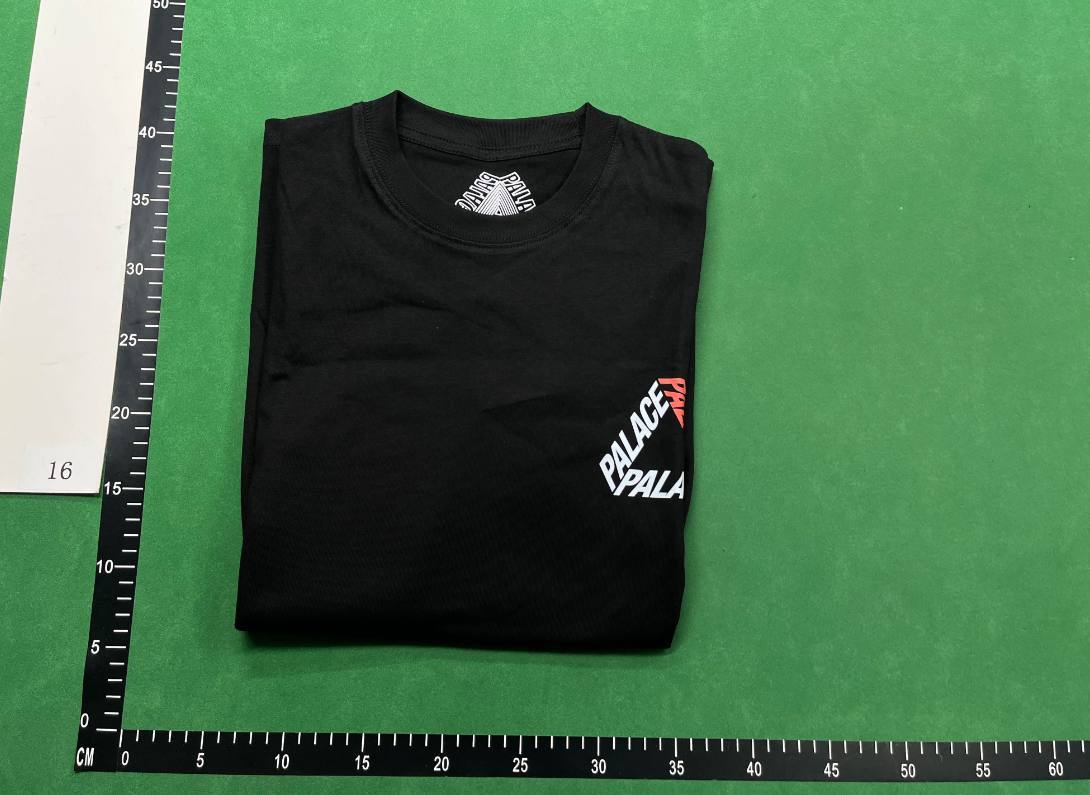 palace T-shirt