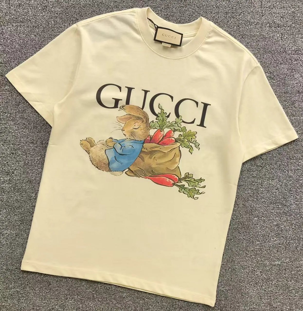 Gucci  T-shirt