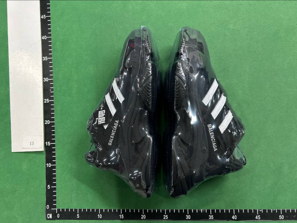 adidas balenciaga triple s