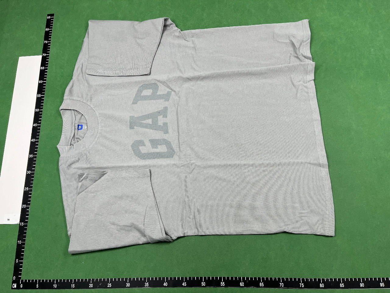 TEE YEEZY GAP