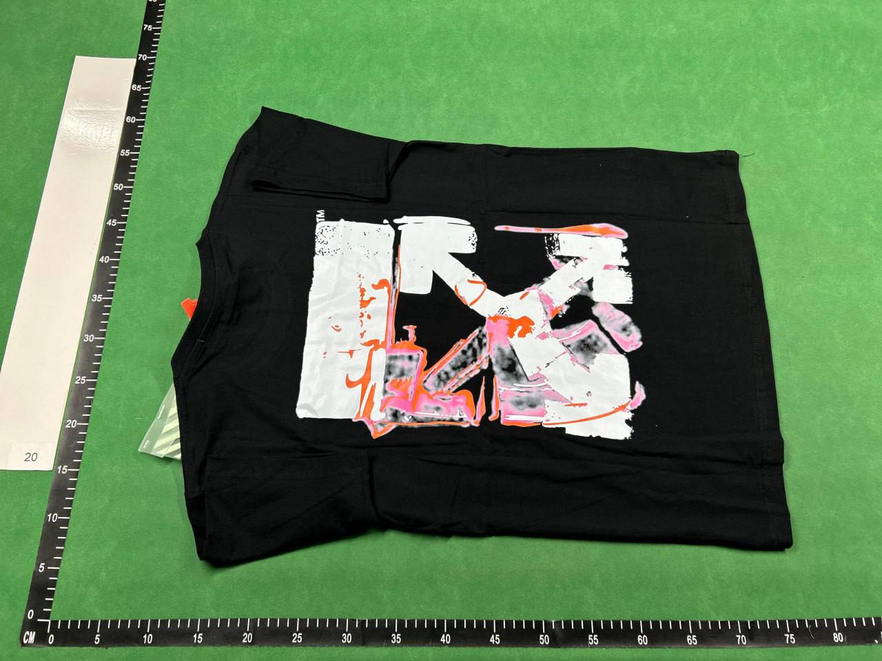 Off-White T-shirt TEE