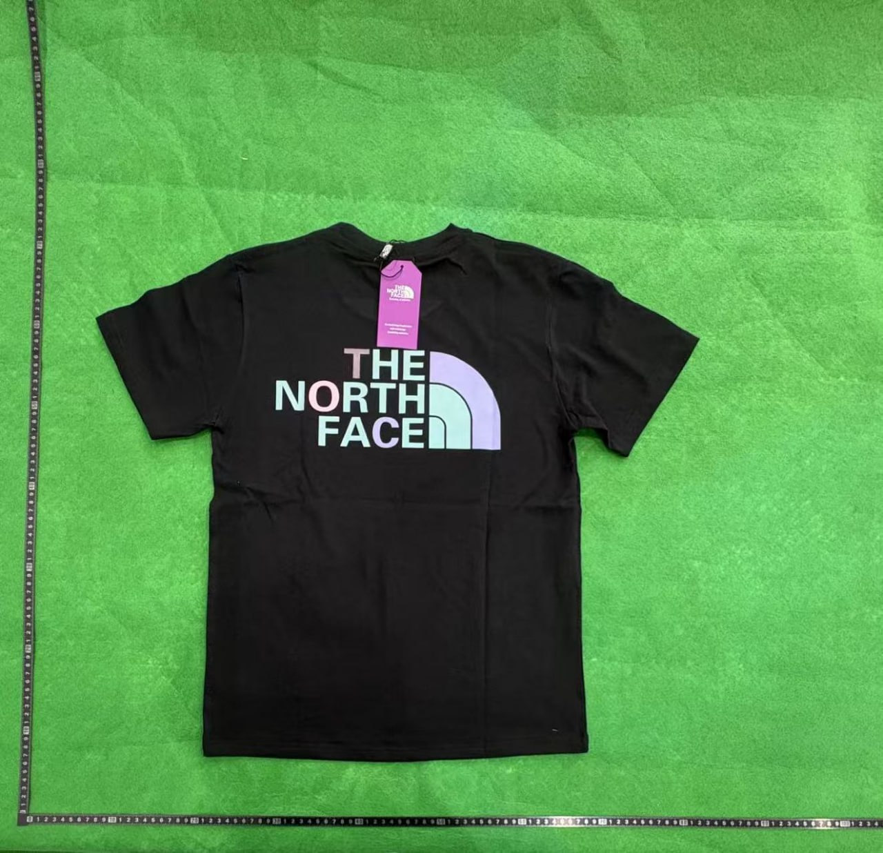 The north face T-shirt