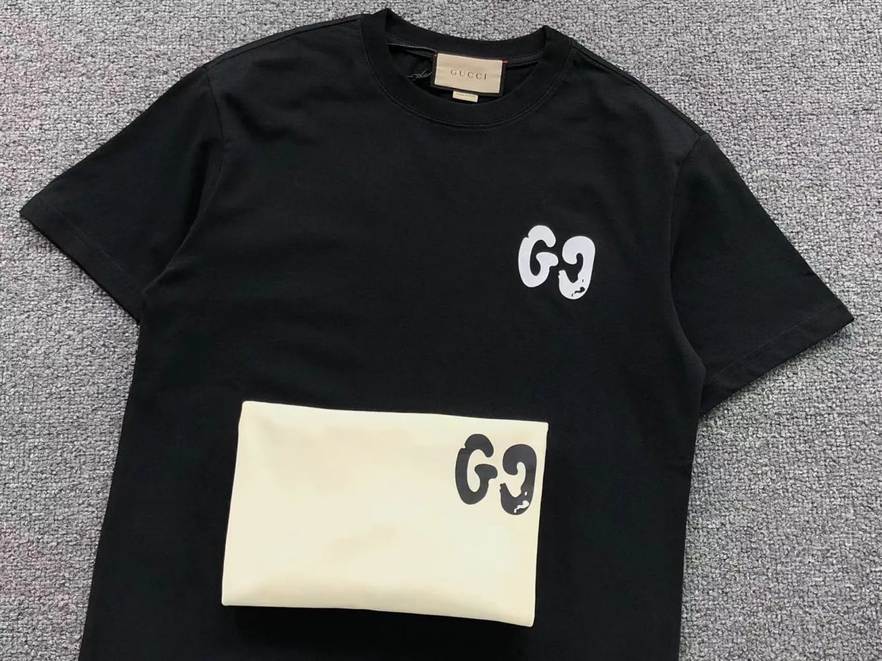  Gucci  T-shirt 