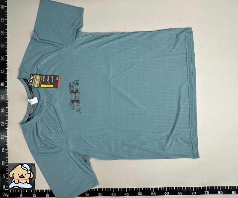 Under Armour T-shirt