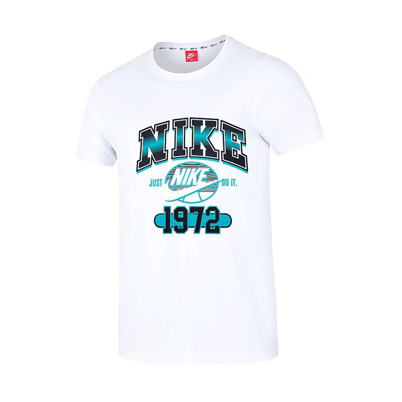 NIKE T-shirt