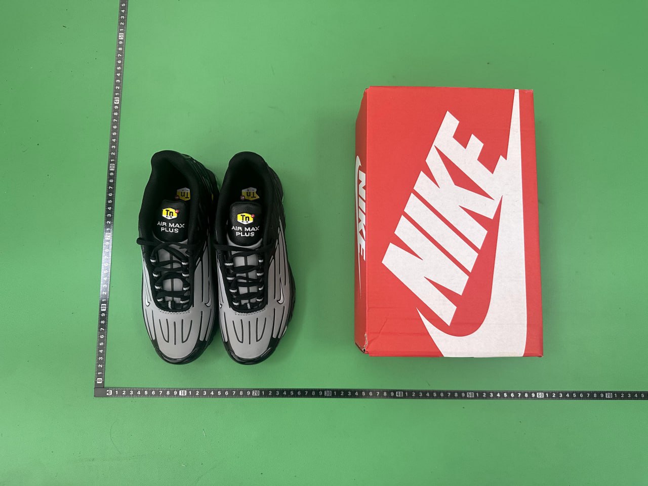 Amiri jeans  (40 CP)