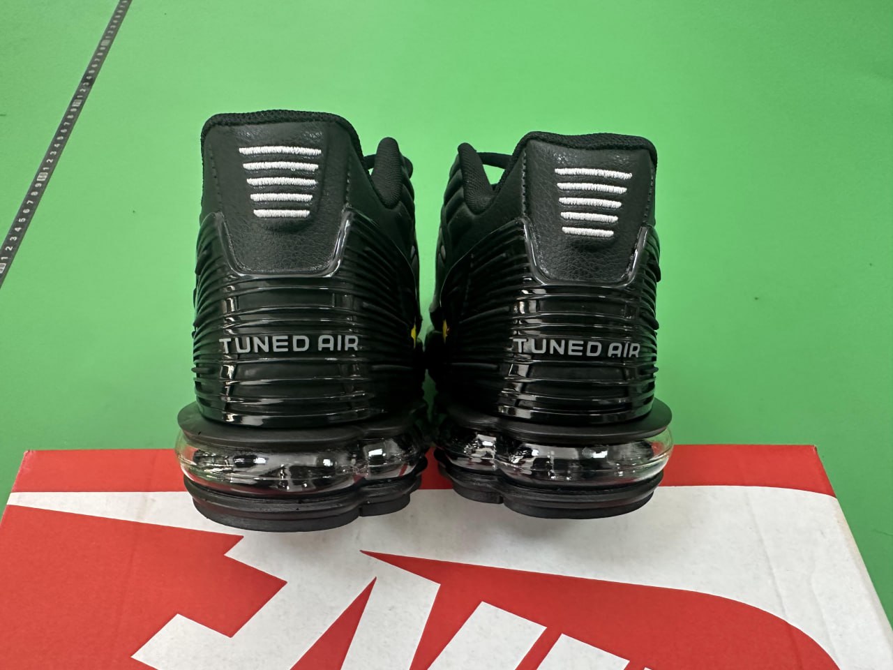 Amiri jeans  (40 CP)