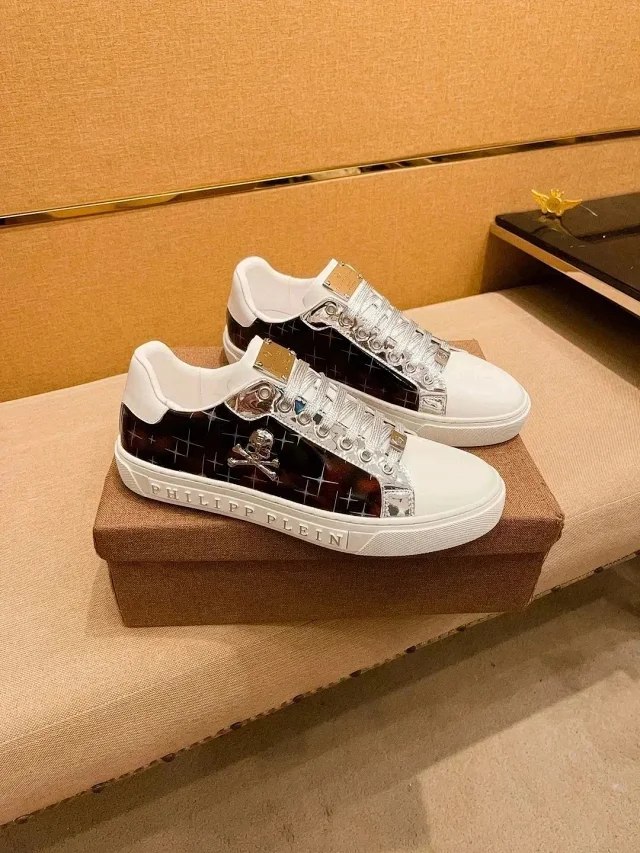 Louis Vuitton LV Valentino, Givenchy low-top sneakers