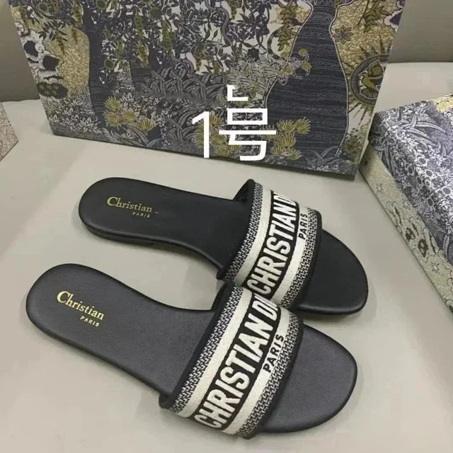 Dior 2025 new summer genuine leather letter embroidered outerwear women's slippers