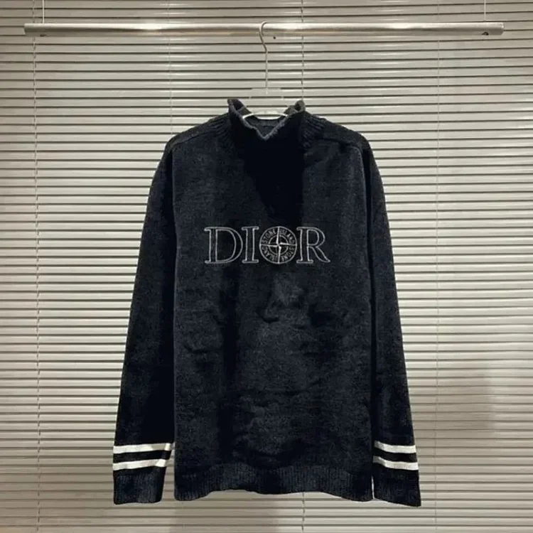 DIOR New Letter Embr