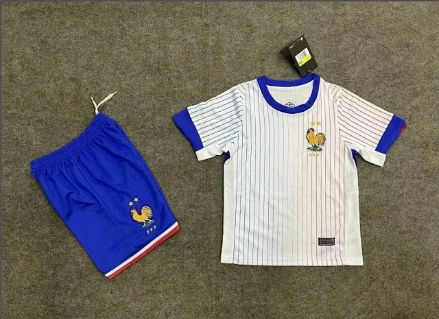 Soccer suit for kids