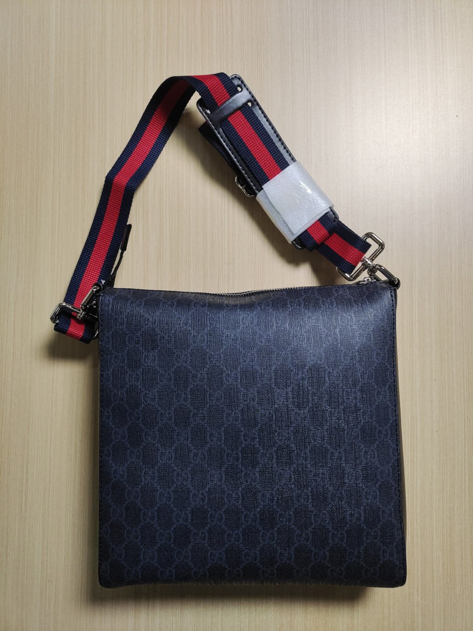  Gucci Shoulder Bag