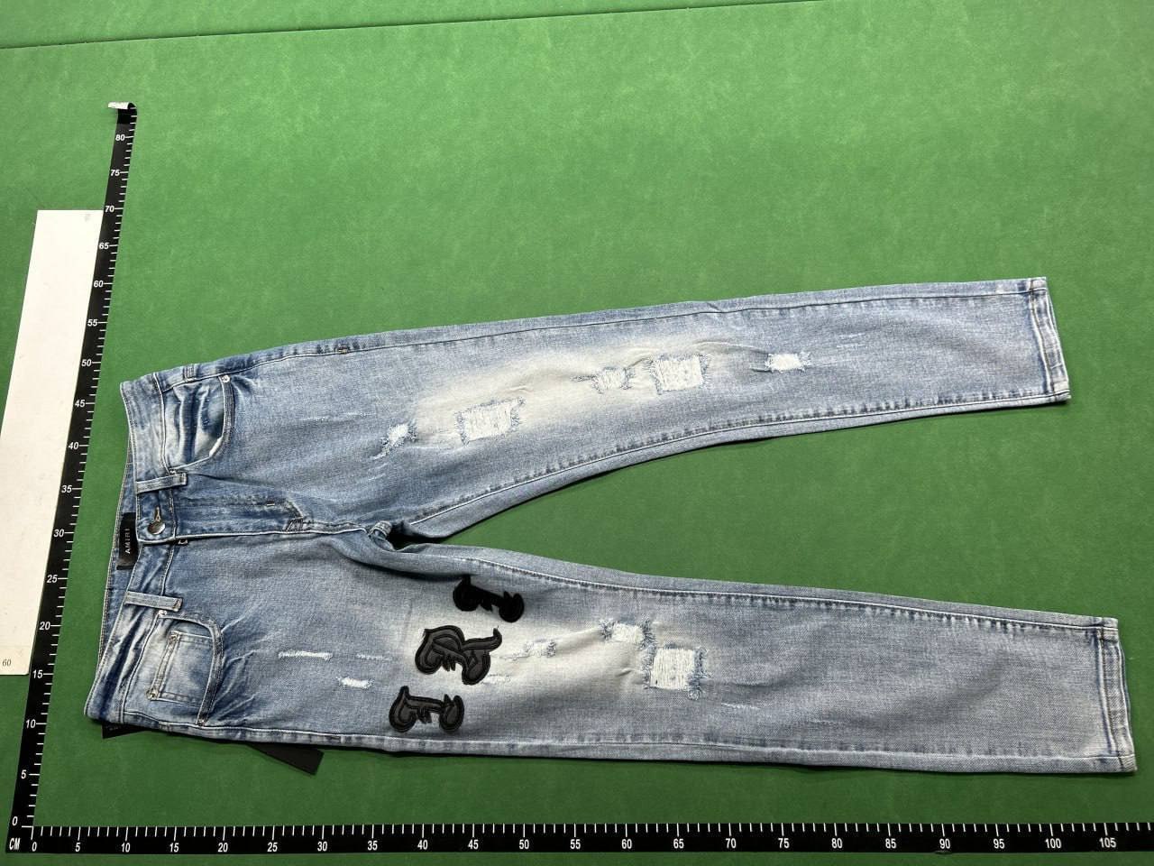  Amiri jeans     (36 CP)  