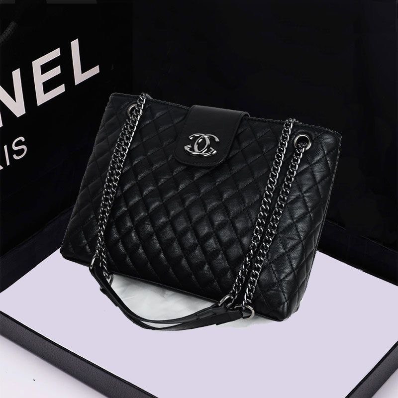 Chanel Fashion Bag 